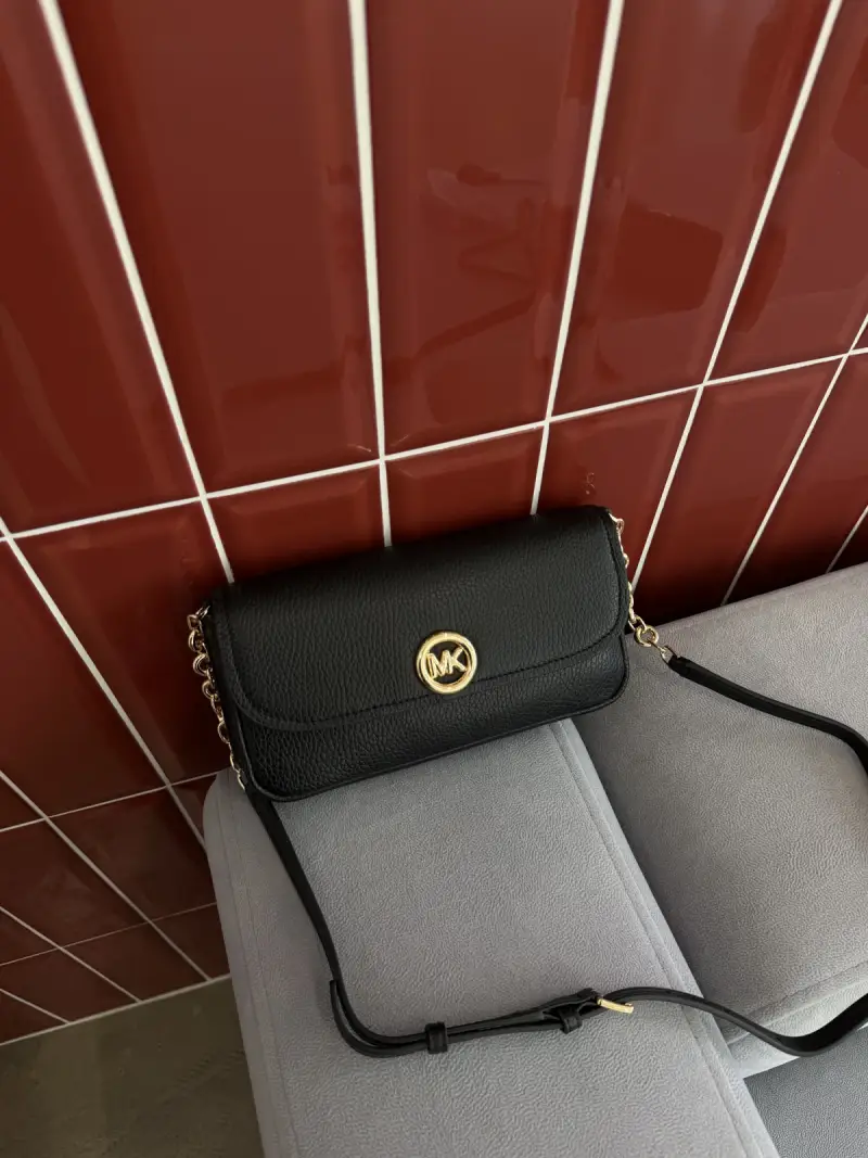Сумка Michael Kors Nolita — Чёрный