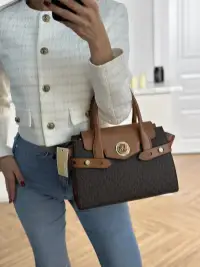 Сумка Michael Kors Carmen